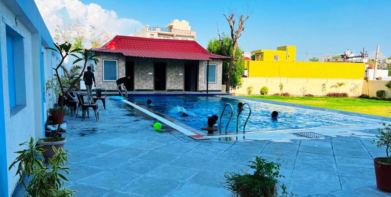 Hotel The Mewar Dabok Екстериор снимка
